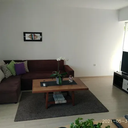 Private Pool And Sea View Apartman