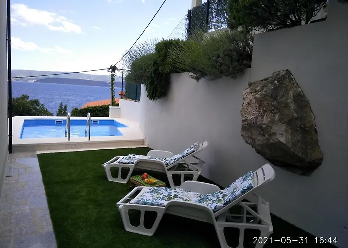 Lägenhet Private Pool And Sea View Omiš